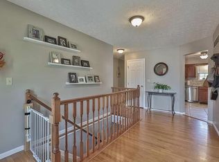 8257 Springleaf Lake Dr, Cincinnati, OH 45247