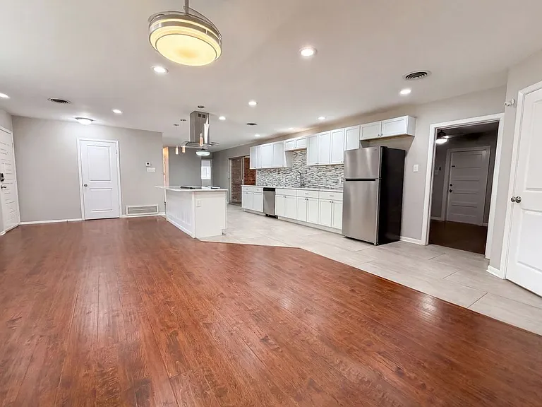 1118 Melissa Dr — Photo 1