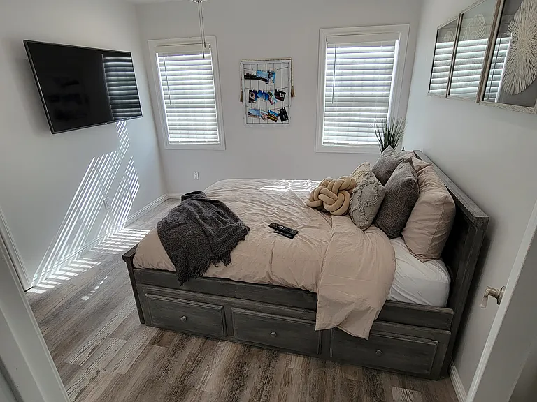 6250 S Wilton Pl — Photo 11