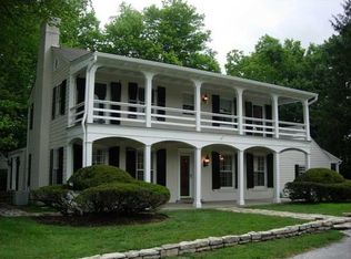 115 Indian Hills Trl, Indian Hills, KY 40207