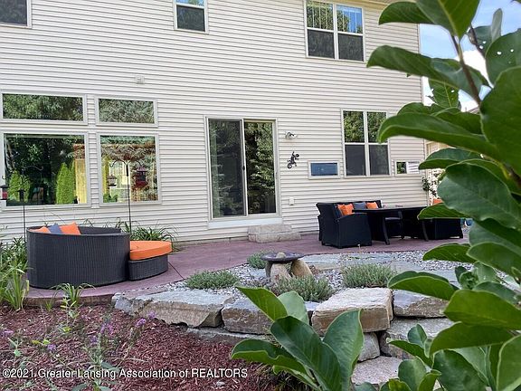 2nd image of 7825 W Ashbrook Dr
