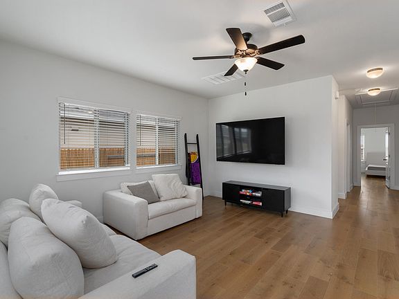 4th image of 248 Driftwood Ln #1950.00