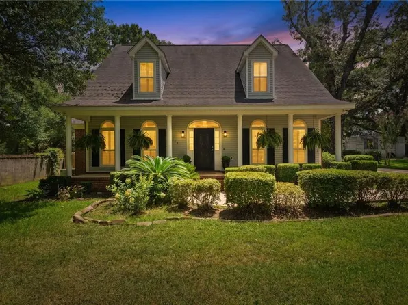 4215 Aurelia St, Mobile, AL 36609