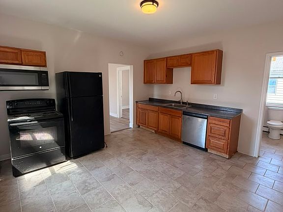 2nd image of 112 2nd Ave Floor 2