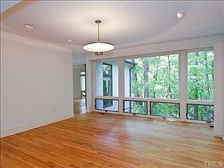 4th image of 102 Weeping Cherry Ct