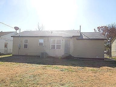 2nd image of 1503 NW Williams Ave