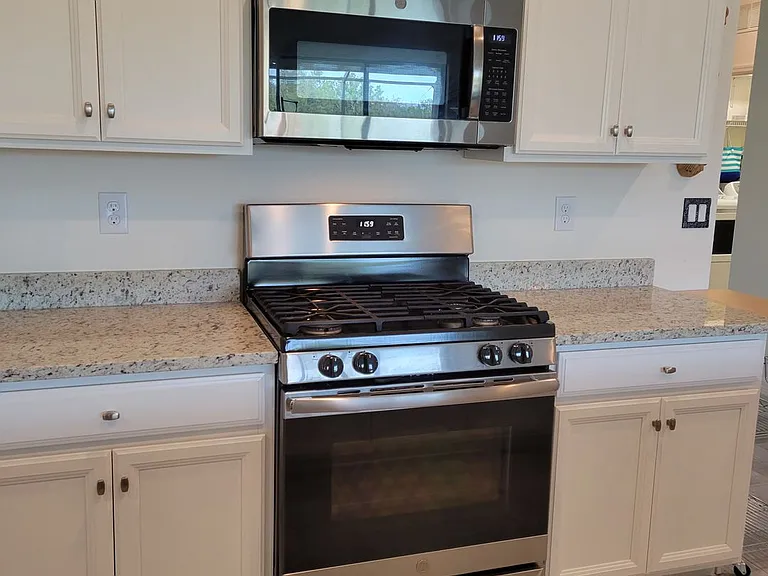 17335 Blue Ridge Pl — Photo 6
