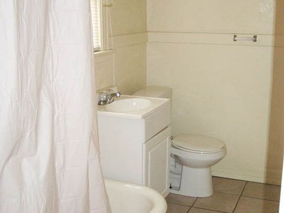 2nd image of 411 N Nevada St APT 4
