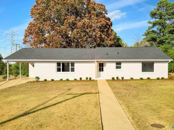 2112 Woodmont Dr SE, Decatur, AL 35601