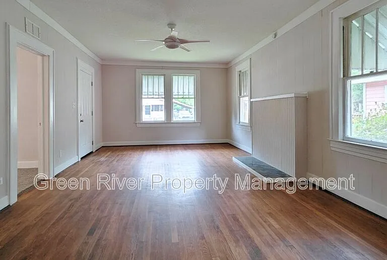 643 Linwood Ave — Photo 5