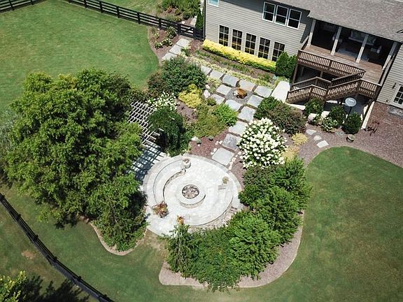 5th image of 308 Millstone Ln
