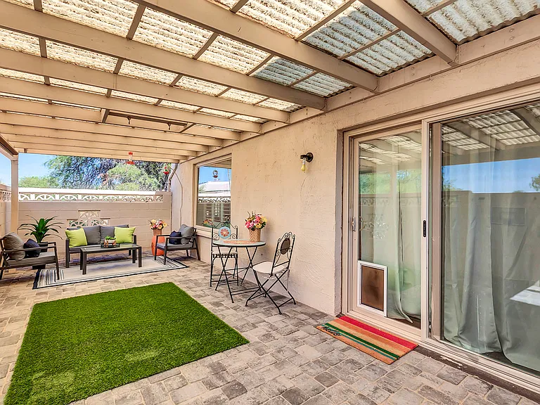 806 E Joan D Arc Ave — Photo 16