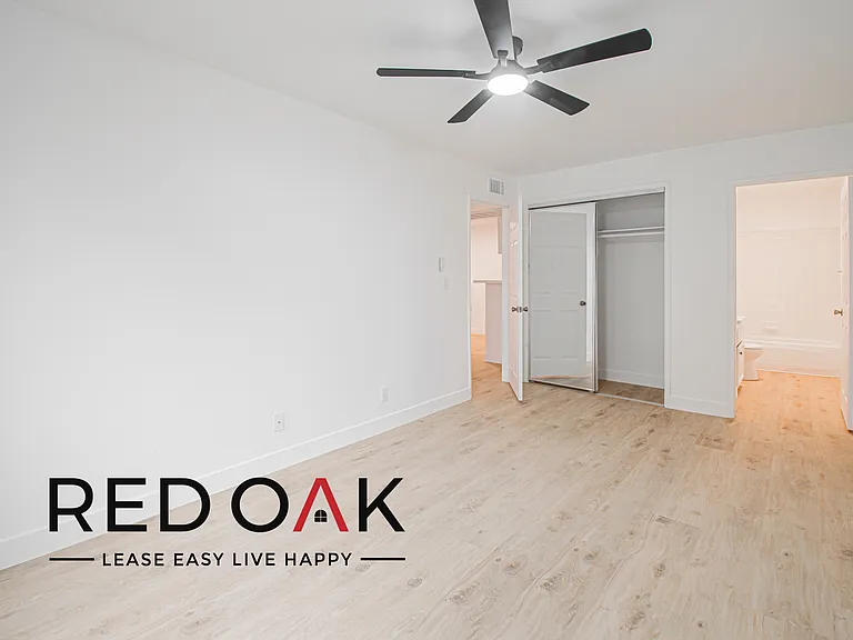 Toluca Lofts — Photo 16