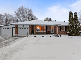 6 Sandy Hook Rd, Quinte West, ON K8R1G2