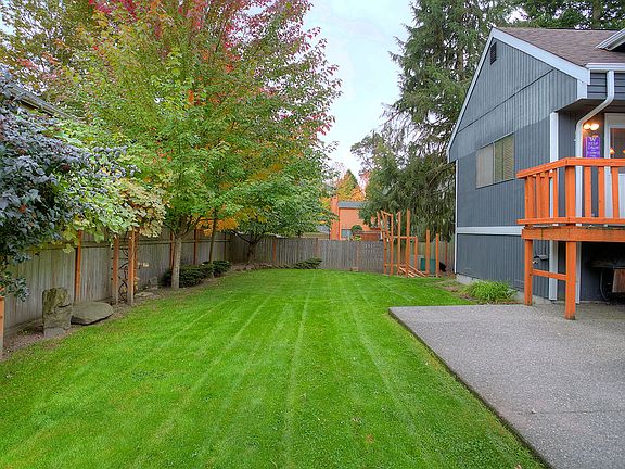 5th image of 9512 117th Pl NE
