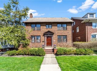 2653 Edgehill Rd, Cleveland Heights, OH 44106
