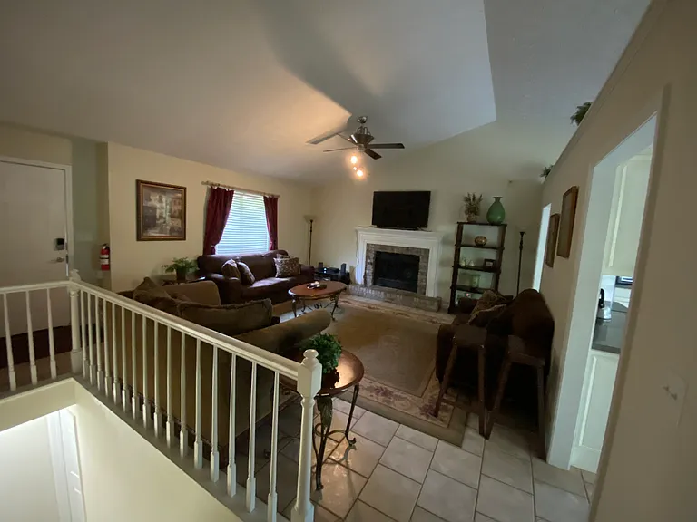 1204 Towne Harbor Ct — Photo 8