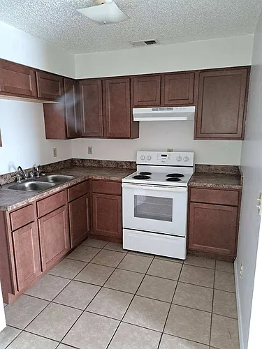 503-523 N Lanier - 513 Photo 1