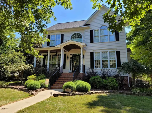 405 Crossway Ln, Holly Springs, NC 27540