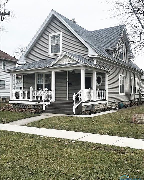 1st image of 418 W 1st St