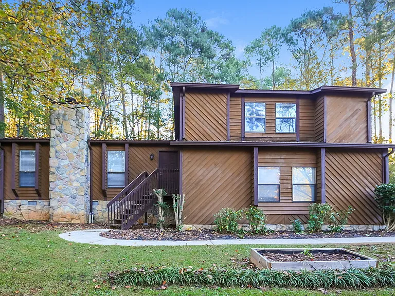 3384 Sheree Trl — Photo 1