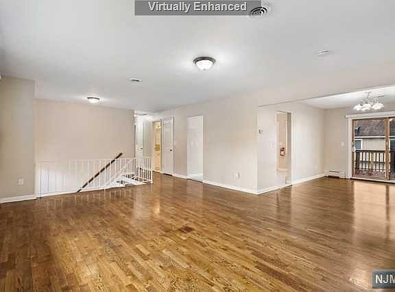 5th image of 11 Carter St
