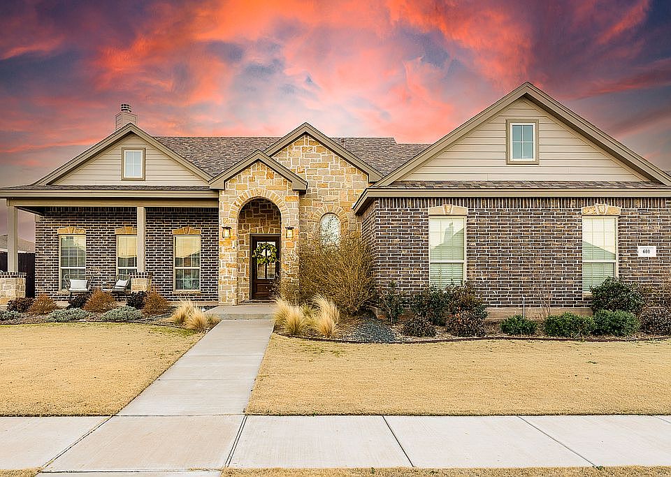 1st image of 601 Mossy Oak Dr
