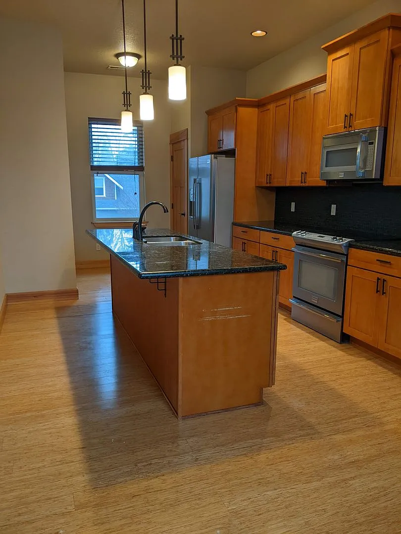 Home for Rent - Westside Hood River — Photo 3