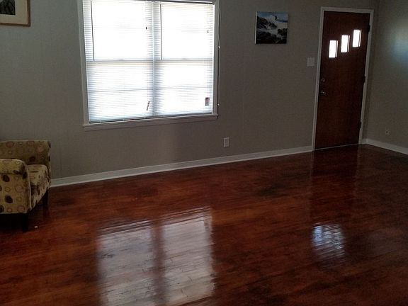 2nd image of 514 McArthur Dr