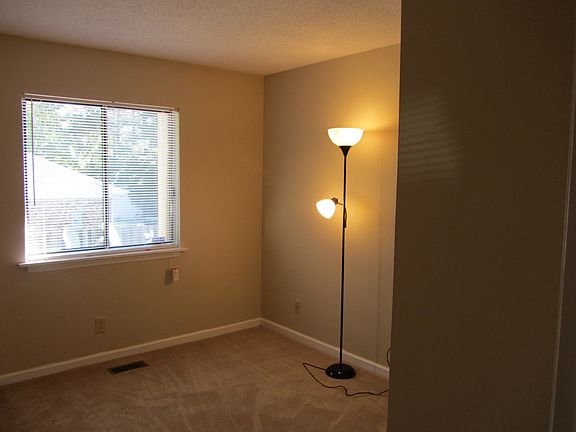 5th image of 2420 Stadium Dr