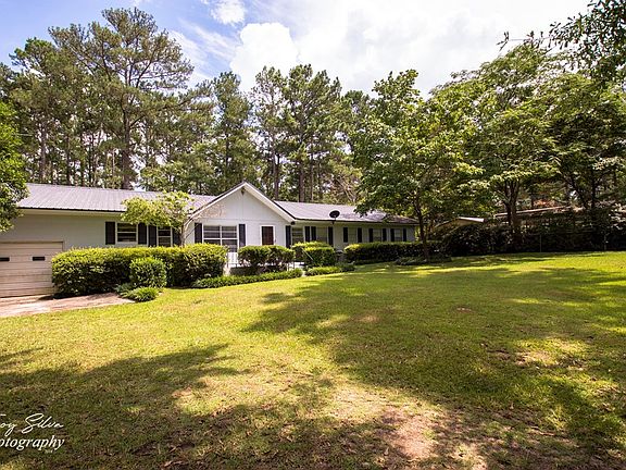 4th image of 344 Galaxie Dr N