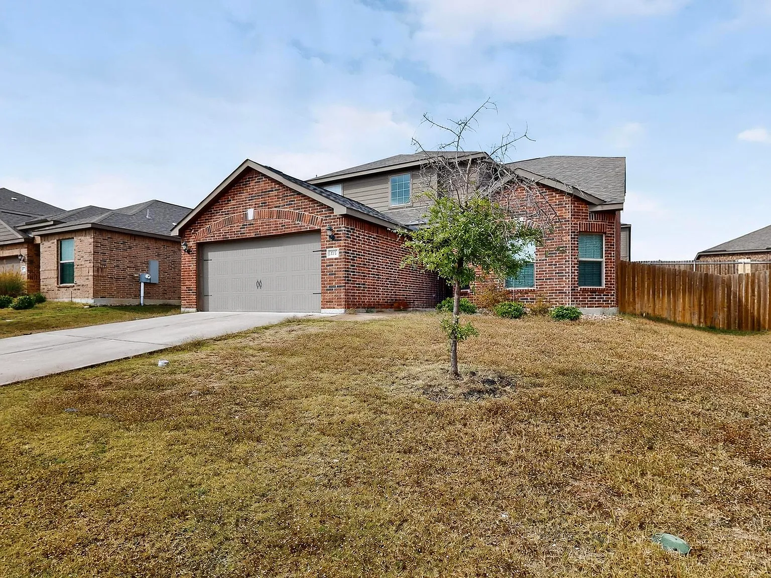 4 bed, 2000 sqft, $2,100 — Photo 4