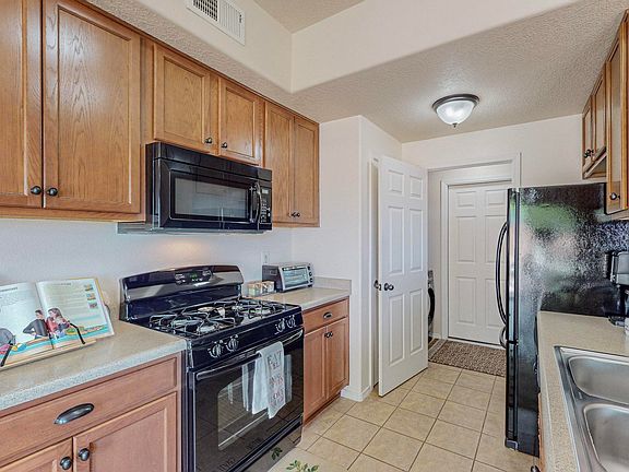 4th image of 11001 Segunda St NW