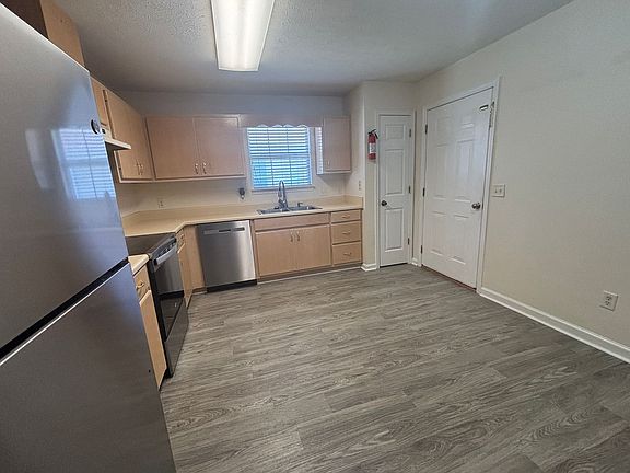 4th image of 509 Phillips Ct