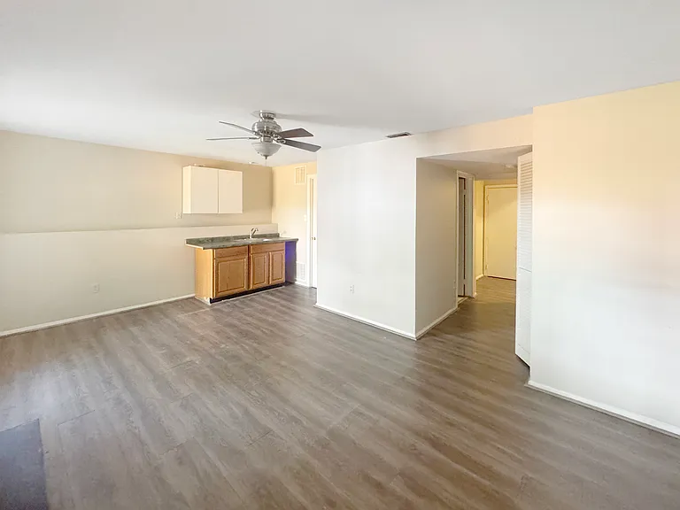 7419 Courtland Cir — Photo 20