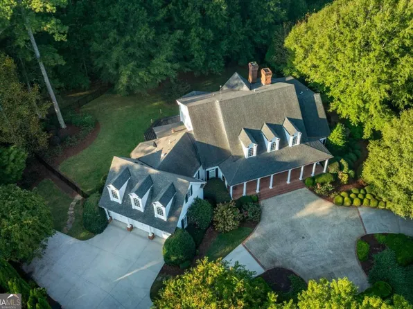 307 Meadowlands Dr, Talking Rock, GA 30175