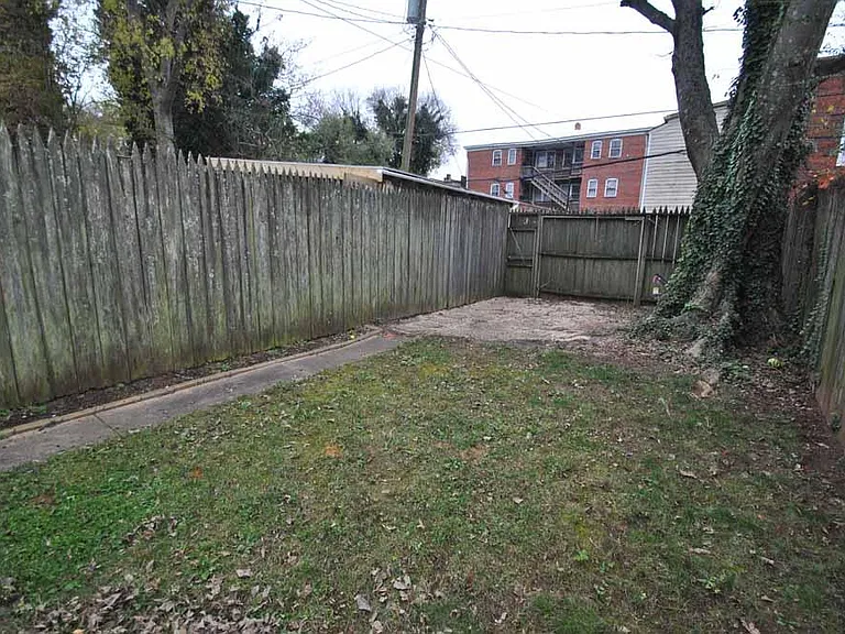 2923 Grayland Ave — Photo 29