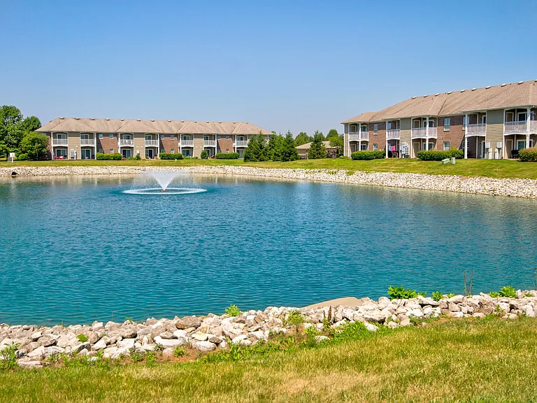 Trotters Pointe Apartments — Photo 1