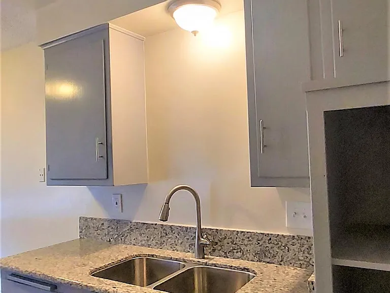 12704 Cedar Ave #B — Photo 13