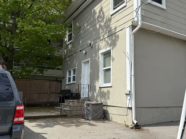 29 Mountain Ave S #2 — Photo 14