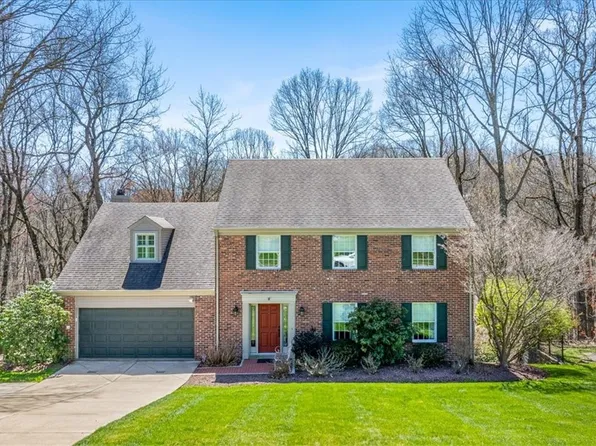 1622 King James Dr, Pittsburgh, PA 15237