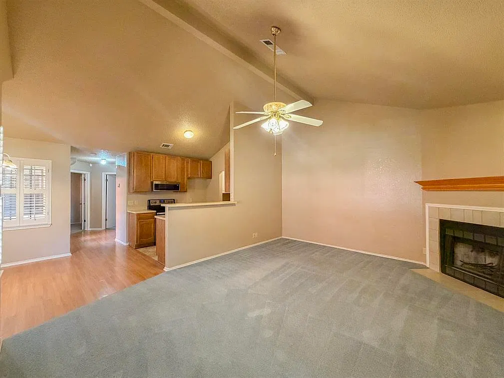 5107 Canyon Creek Dr — Photo 3