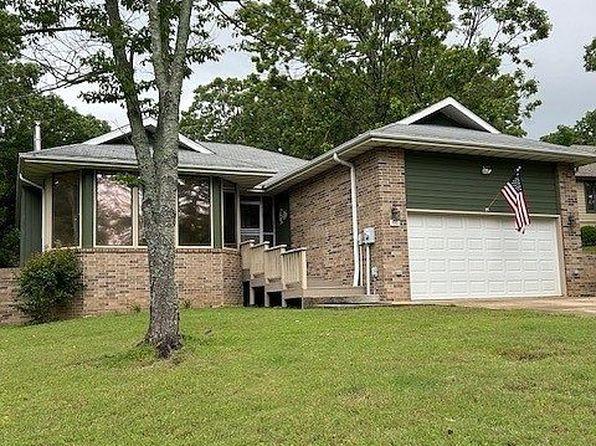110 Oak Dr