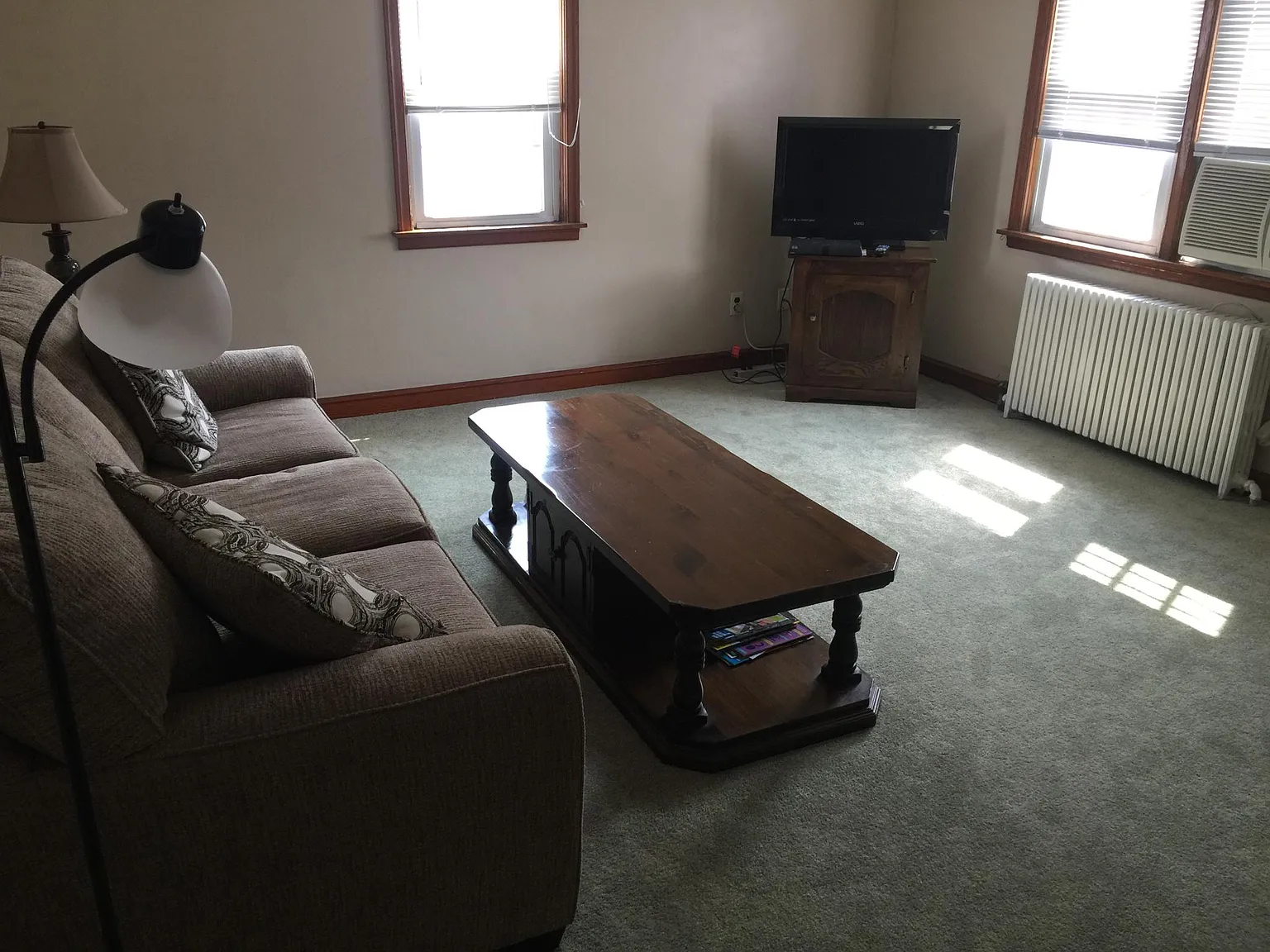 2 bed, $1,400 — Photo 2