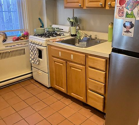 4th image of 1313 Spruce St APT 1C