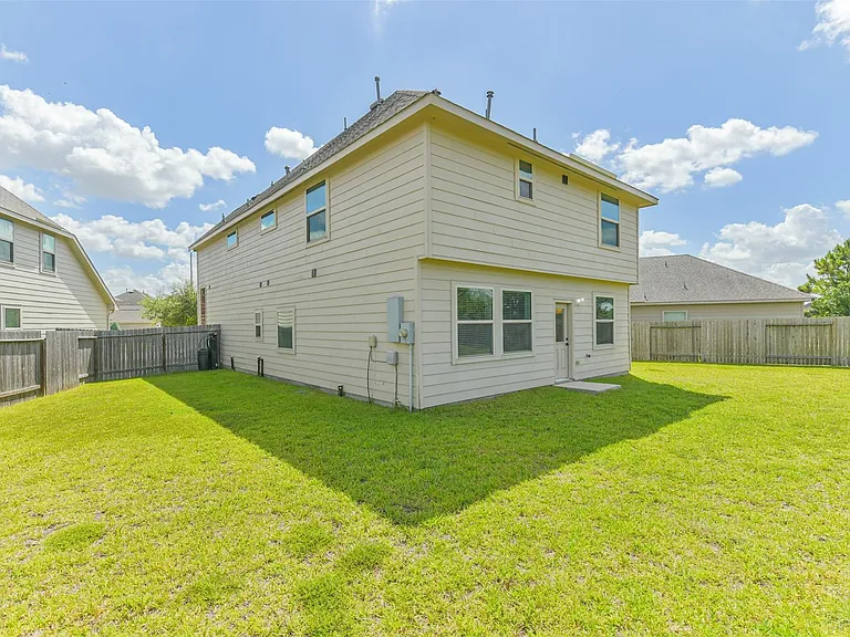 15203 Lake Powell Dr — Photo 32