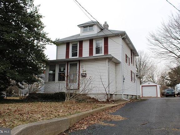 2nd image of 1125 Mantua Pike