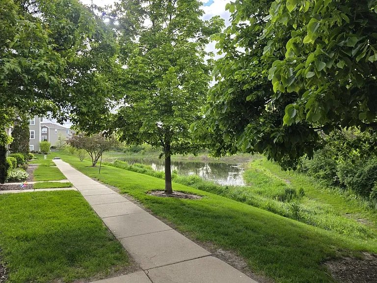 2250 Aurora Dr — Photo 25