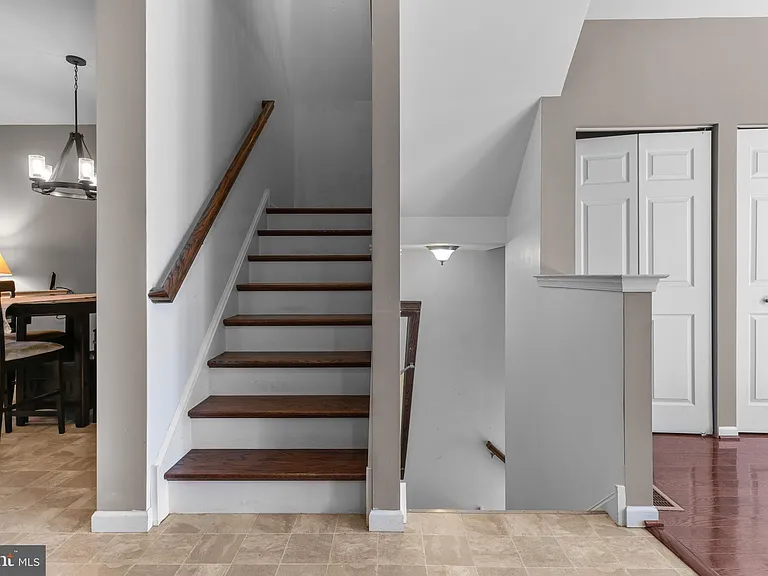 2109 Hayward Ave — Photo 12