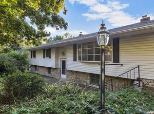 55 Fox Hill Rd, Wallkill, NY 12589